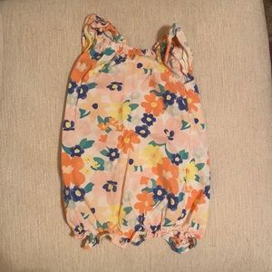 🌸 Baby Girl 9 months onesie